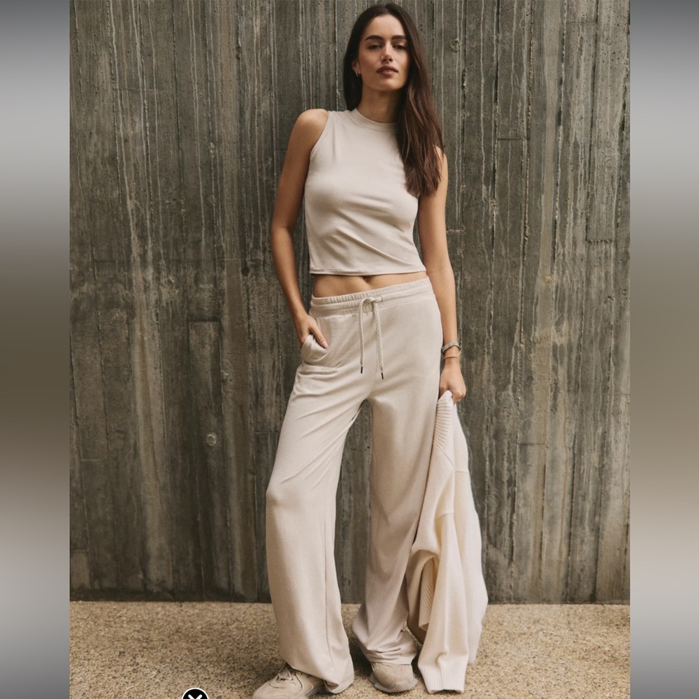 Vuori Halo Essential Wideleg Pant